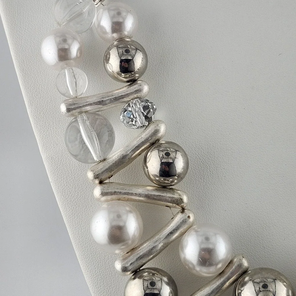 Silver Tone Faux Pearl Clear Bead Statement‎ Necklace.